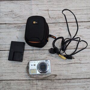 Sony Cyber-shot DSC-W170 Digital Camera Silver 10.1MP + Charger & Case